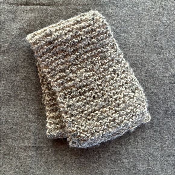 Hand Knit Woolen Scarf - Picture 3 of 5